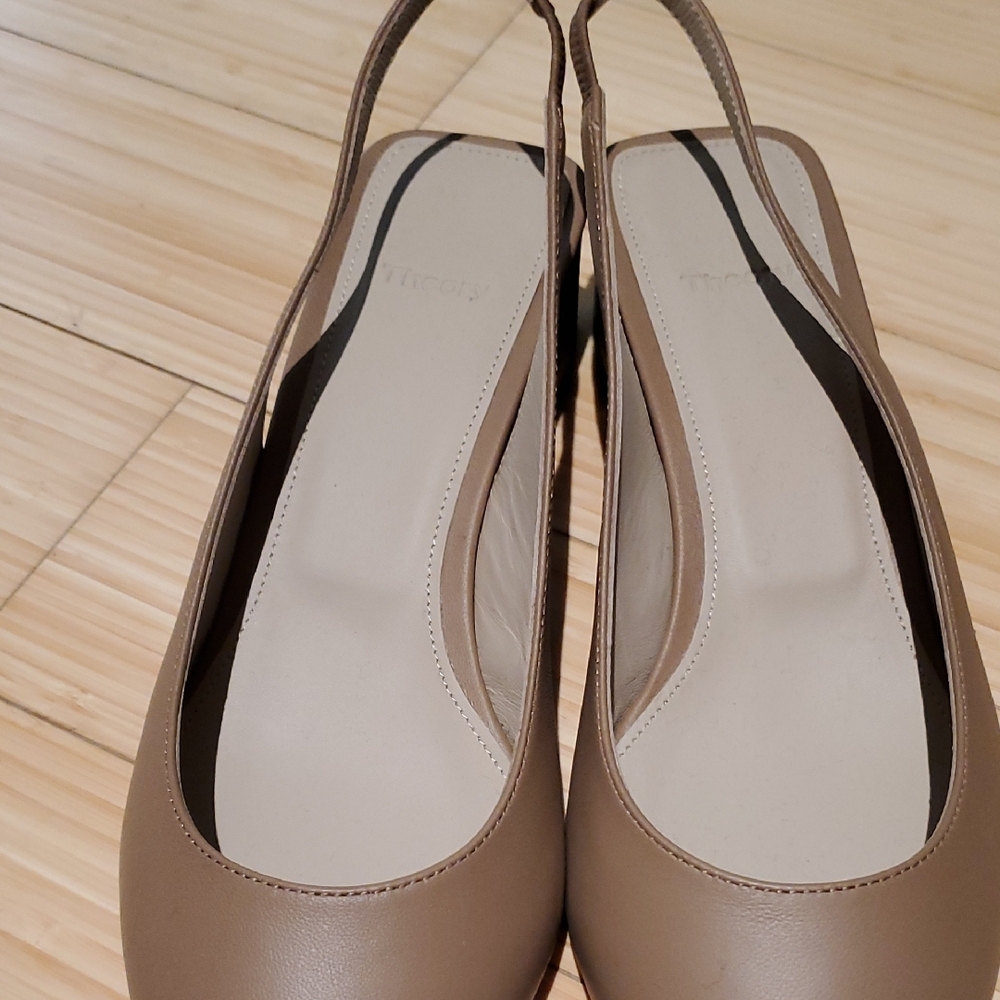 Theory Tan Heels Sleek Minimalist Design